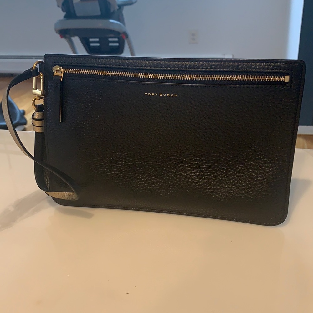 Tory Burch Perry Metallic wristlet